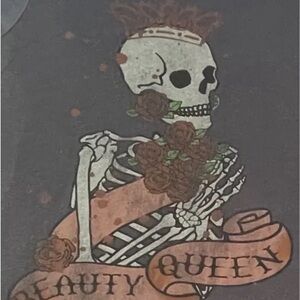 Last call vintage junk food hot topic beauty queen shirt rare 💎 Halloween